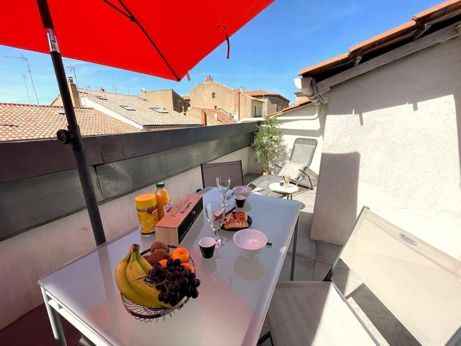 Charme Urbain Sous Les Toits-Terrasse/Clim/Parking Apartment Béziers Exterior foto